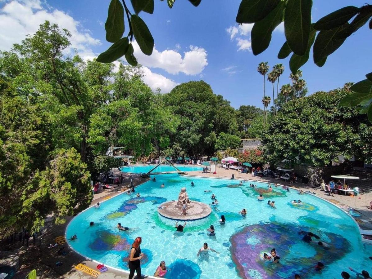 Hotel Balneario Tzindejeh Tasquillo Bagian luar foto