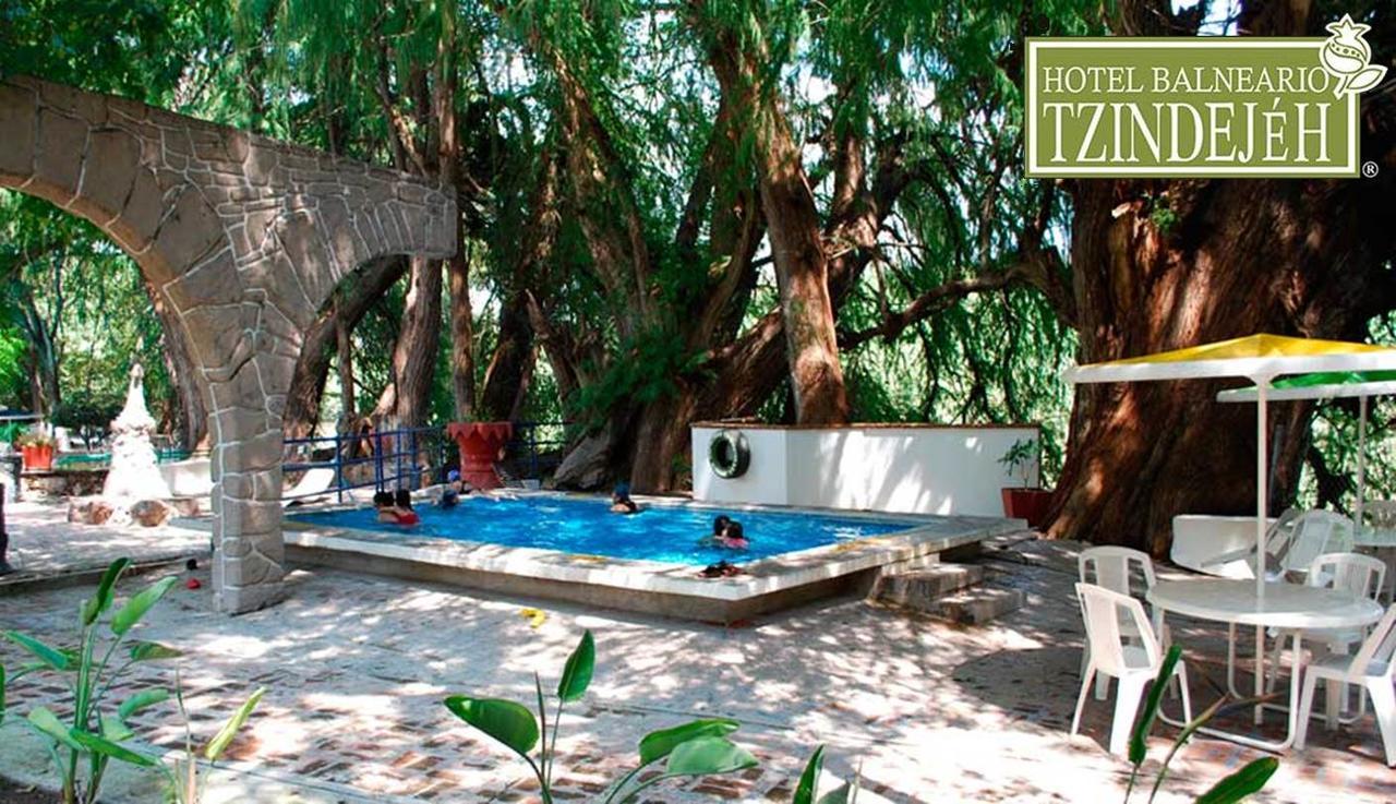 Hotel Balneario Tzindejeh Tasquillo Bagian luar foto