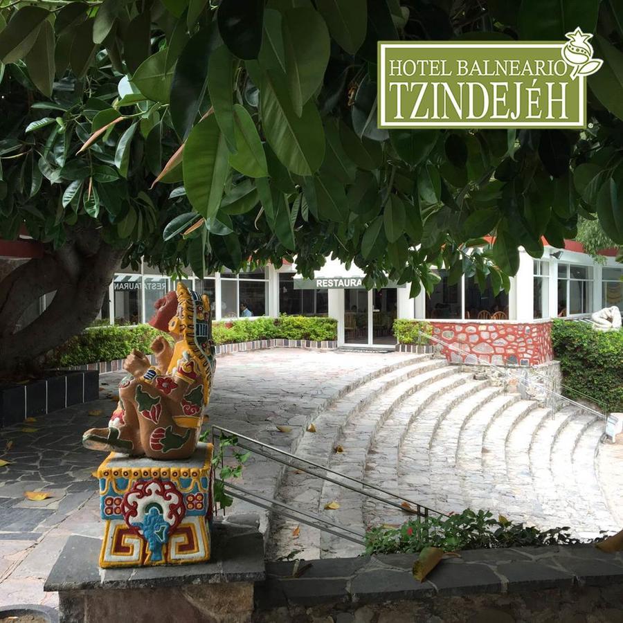 Hotel Balneario Tzindejeh Tasquillo Bagian luar foto