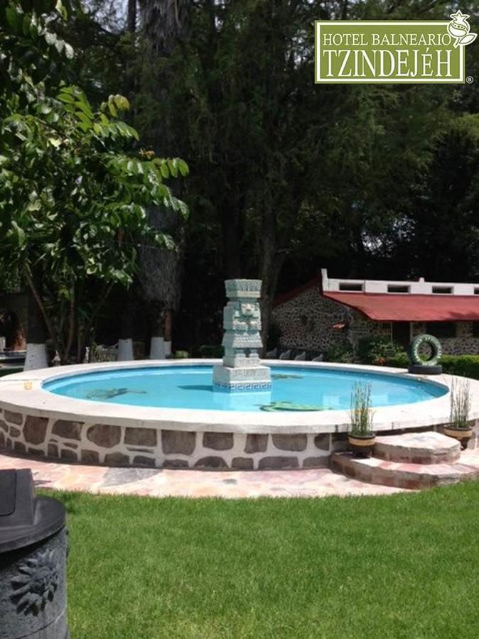 Hotel Balneario Tzindejeh Tasquillo Bagian luar foto