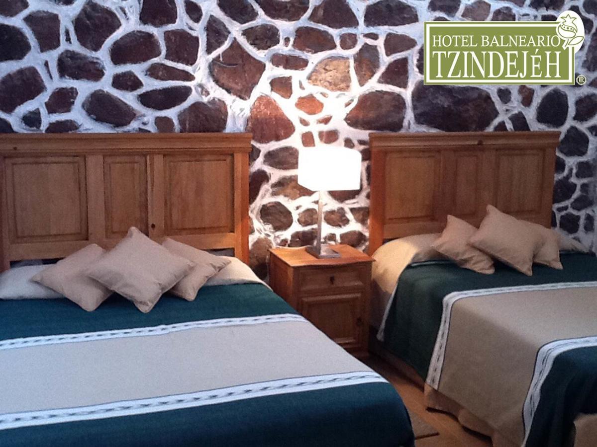 Hotel Balneario Tzindejeh Tasquillo Bagian luar foto