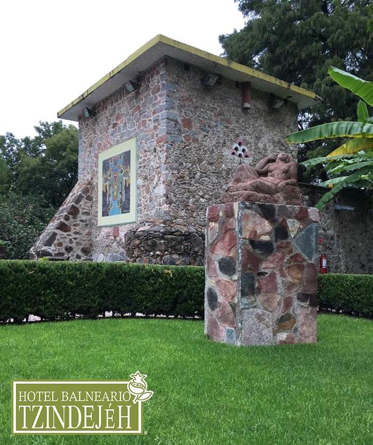 Hotel Balneario Tzindejeh Tasquillo Bagian luar foto